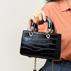 Lady Diana-Inspired Women's Handbag – Crocodile Embossed Genuine Leather – Top Handle, Shoulder & Crossbody Bag – Iconic Design Size 18 (7.1")