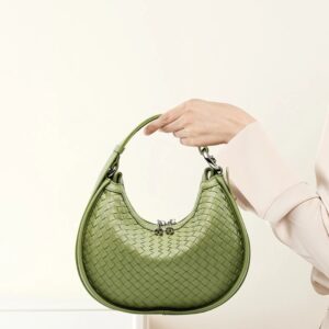 Women's Shoulder Bag – 10.6" Niche Style Semicircle Design with Woven Pattern – Elegant & Trendy